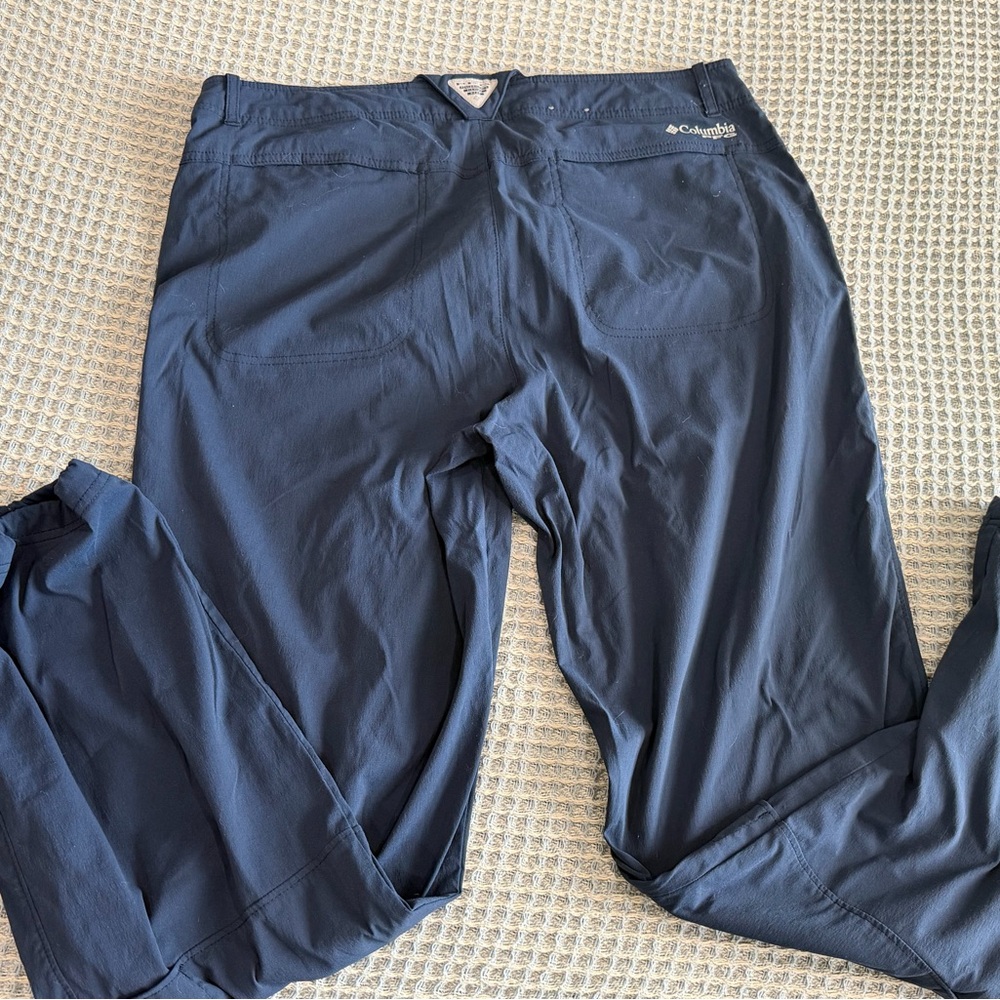 Women’s Columbia Outdoor Pants - Picture 2 of 4